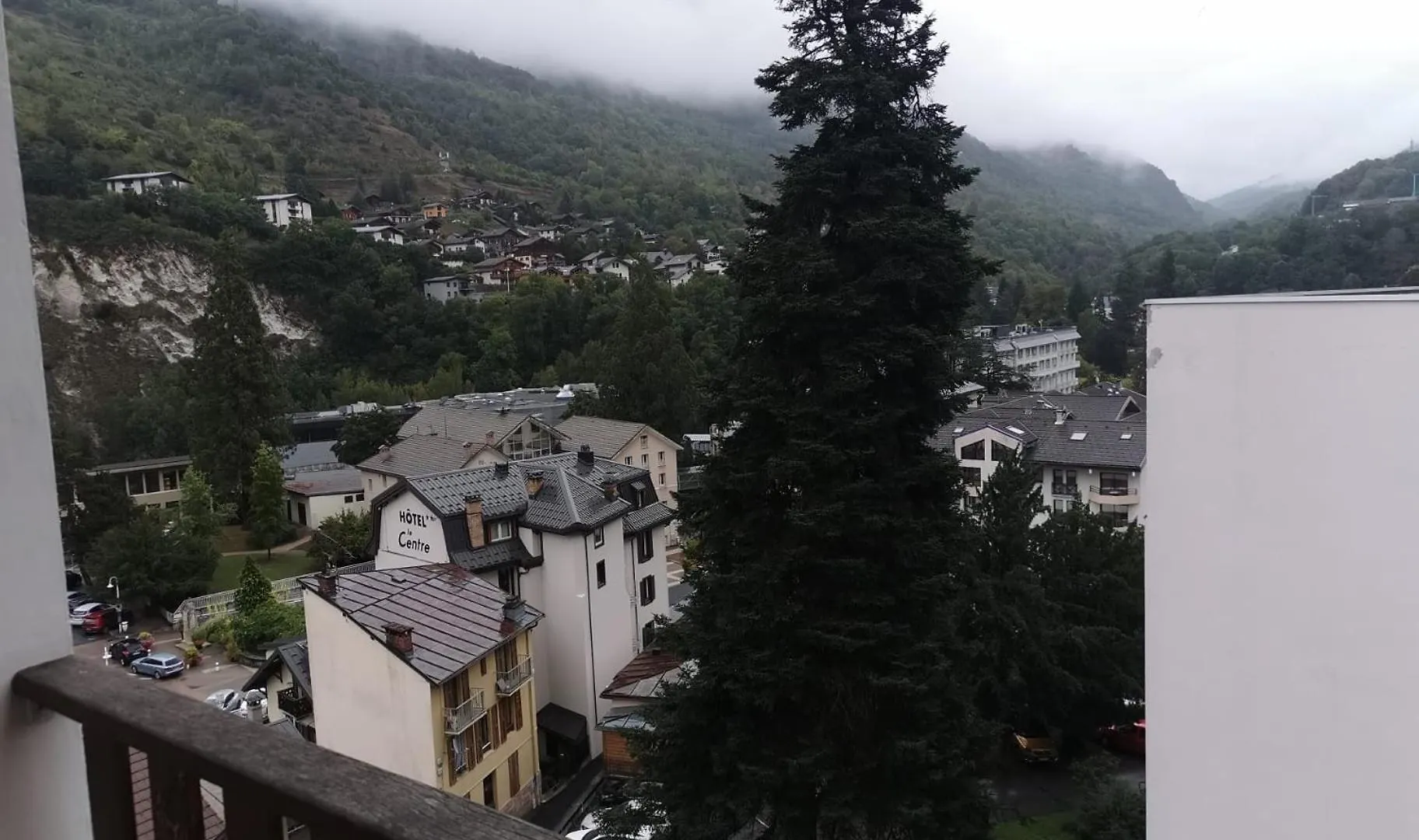 Residence Royale, Studio Avec Terrasse Au 6Eme Etage Avec Ascenseur Brides-les-Bains 0*,