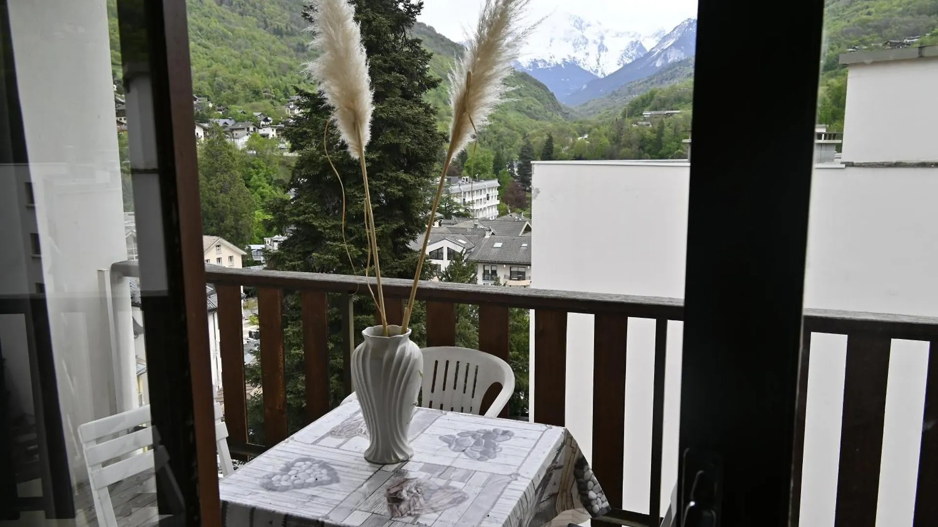 Residence Royale, Studio Avec Terrasse Au 6Eme Etage Avec Ascenseur Brides-les-Bains